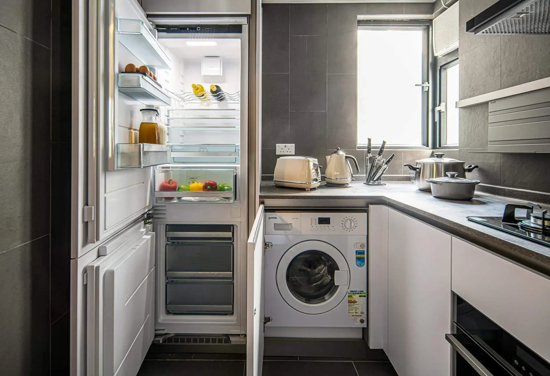 逸東軒住寓 - 灣仔峽道,Staycation酒店有廚房