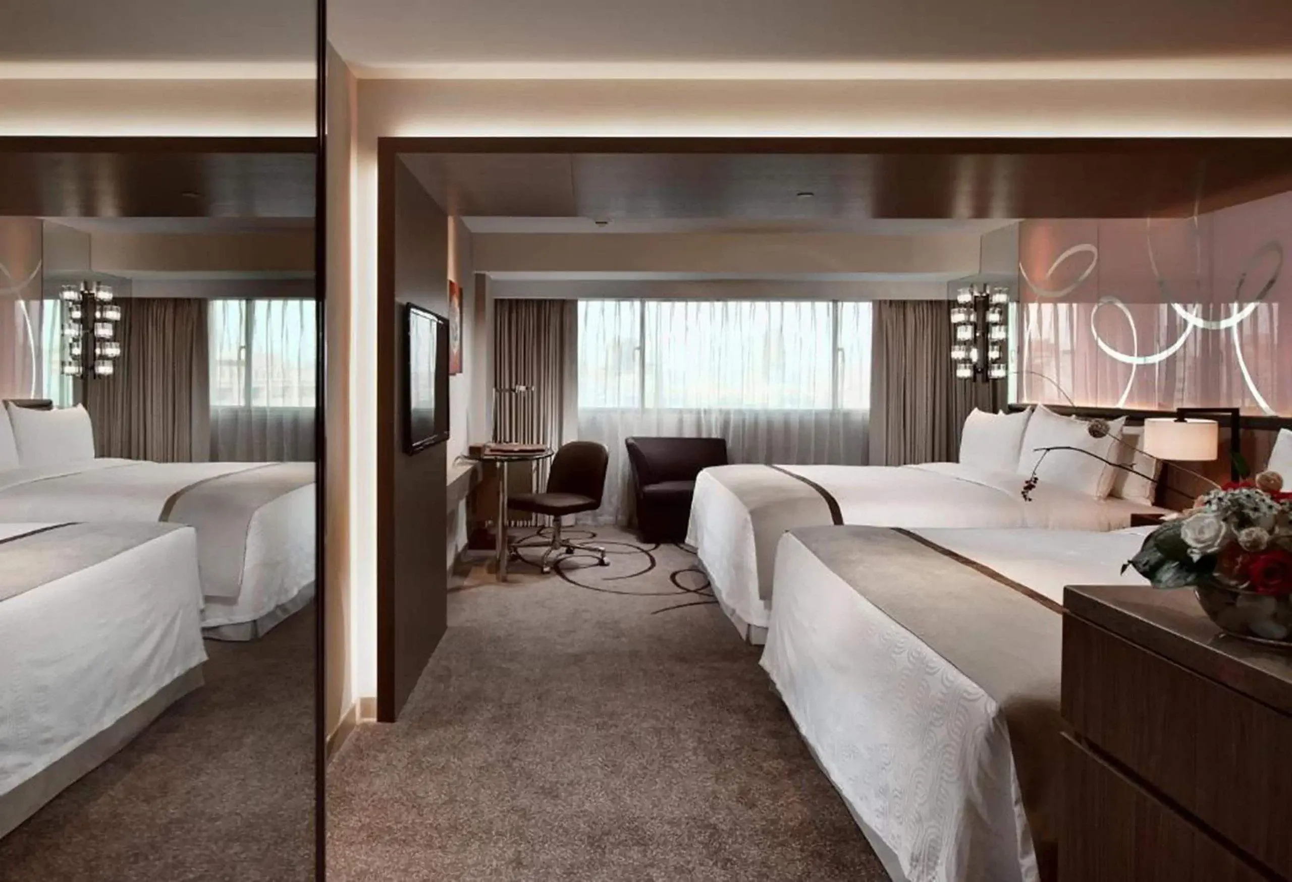 翰品酒店高雄,高雄夜市住宿,高雄夜市附近住宿,高雄住宿推介,高雄酒店推介,高雄夜市住宿推介,吉林夜市附近住宿,三民街 附近住宿,鹽埕埔附近住宿,Chateau de Chine Hotel Kaohsiung