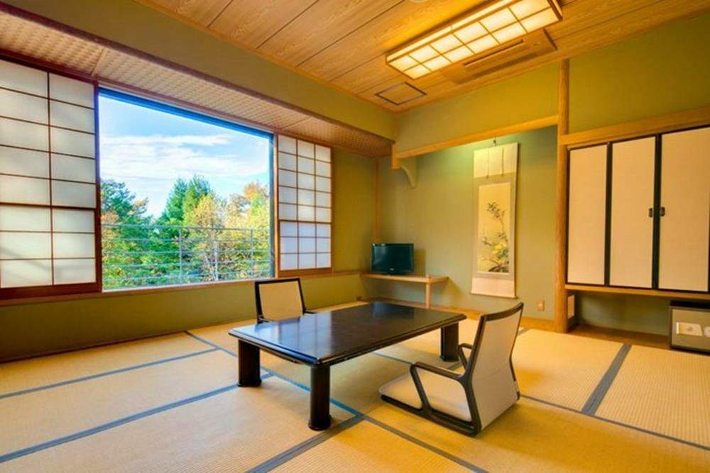 富士五湖-山中湖-溫泉酒店-秀山莊