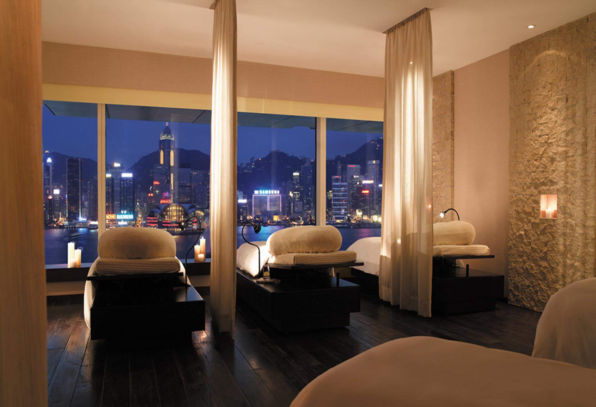 香港半島酒店,頂樓泳池酒店