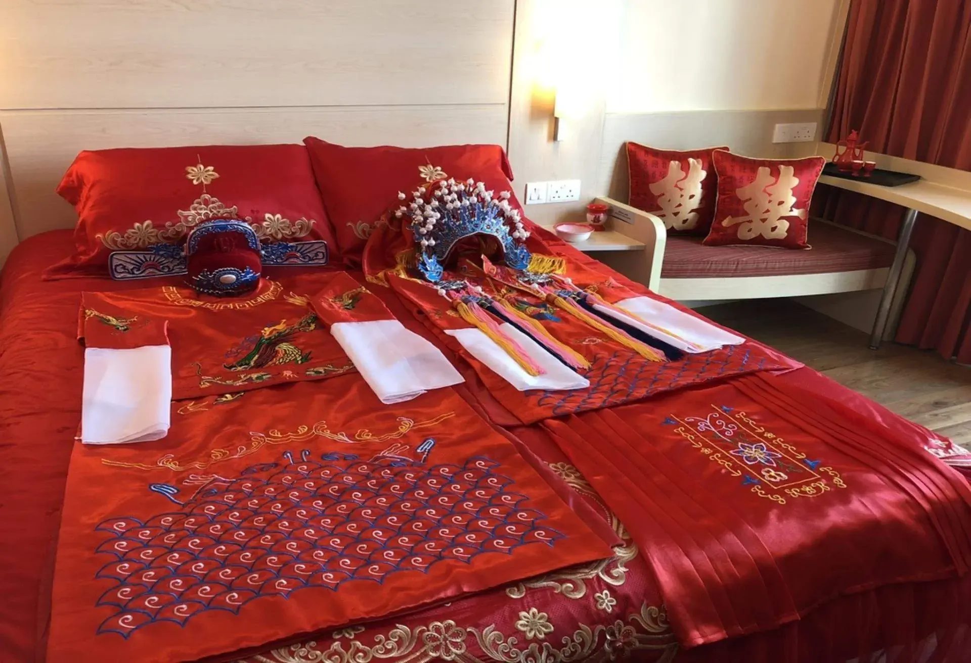 宜必思香港中上環酒店,上環地鐵站附近酒店,Ibis Hong Kong Central & Sheung Wan Hotel