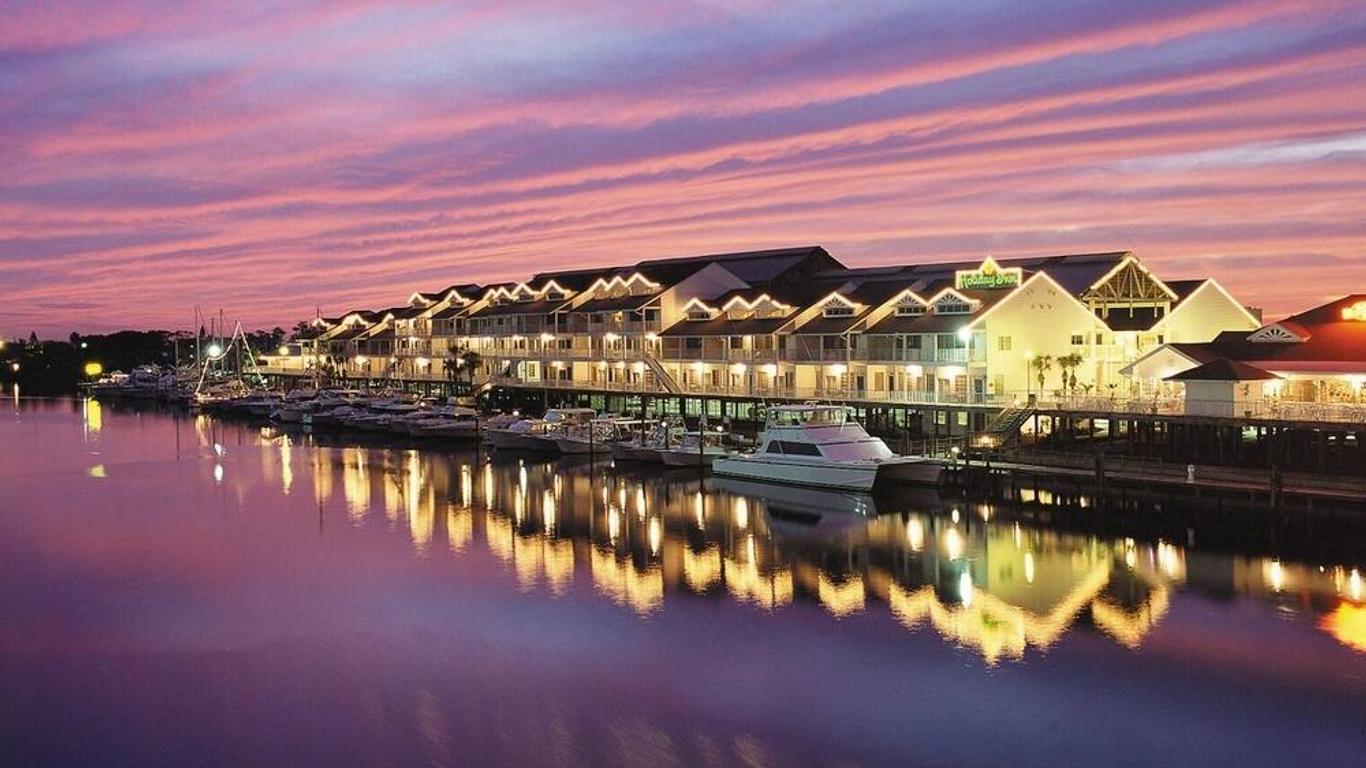 克里爾沃特-臨港假日酒店及套房 - 印第安洛克海灘