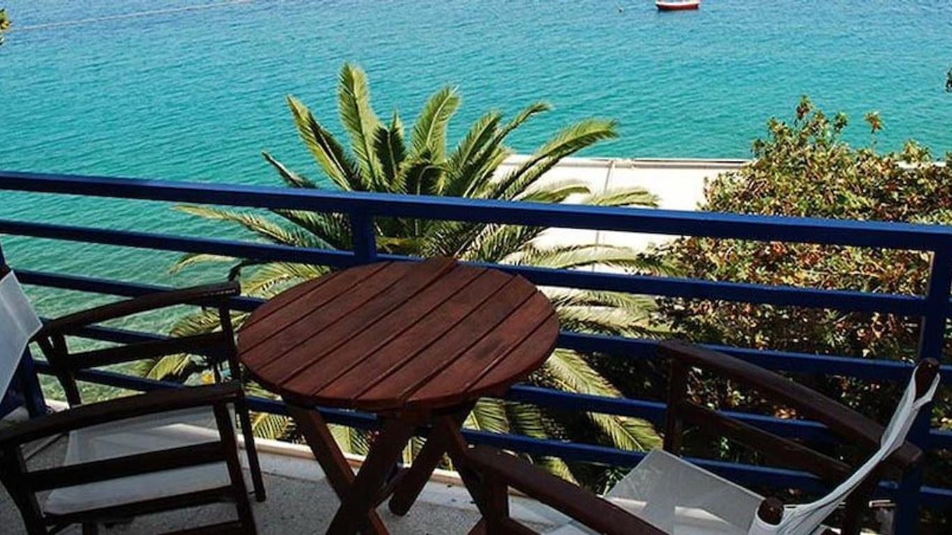 卡尼里海灘酒店 - 阿吉雷亞