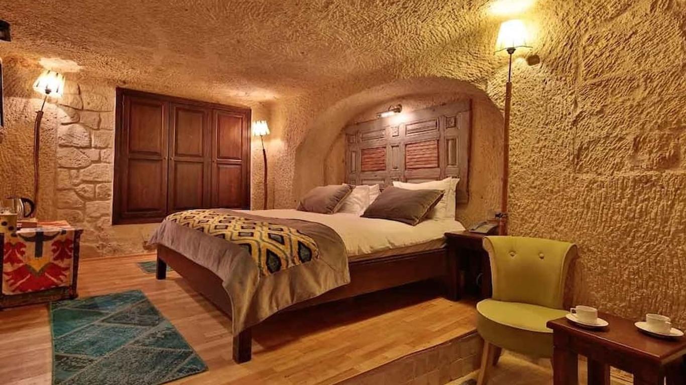 艾拉洞穴飯店