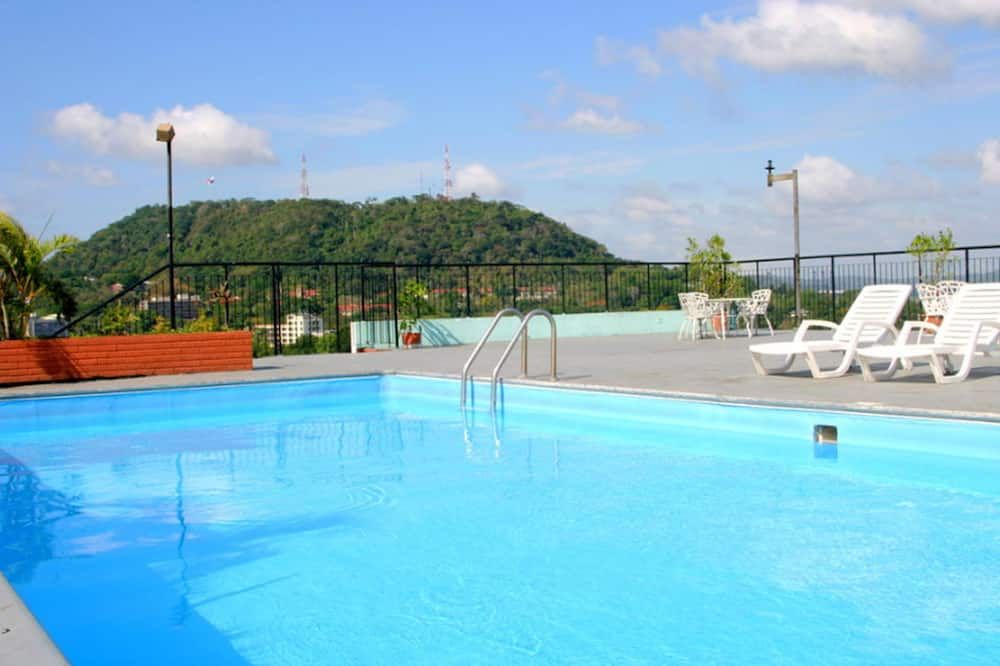 游泳池