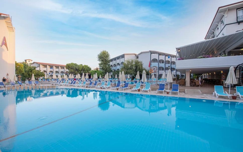 游泳池 相片