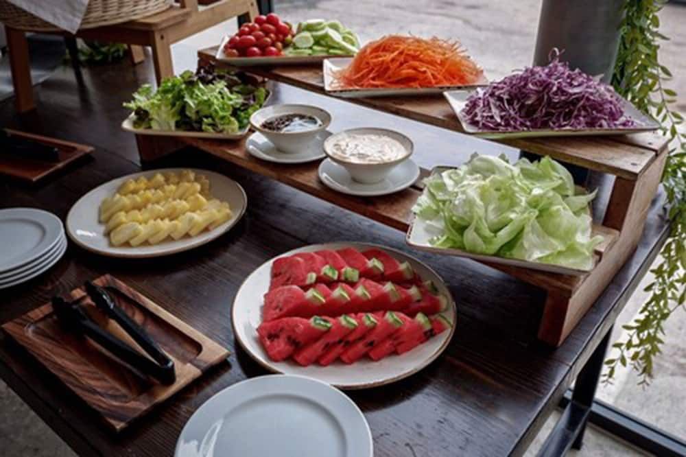 飲食