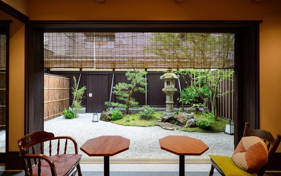 天井 相片