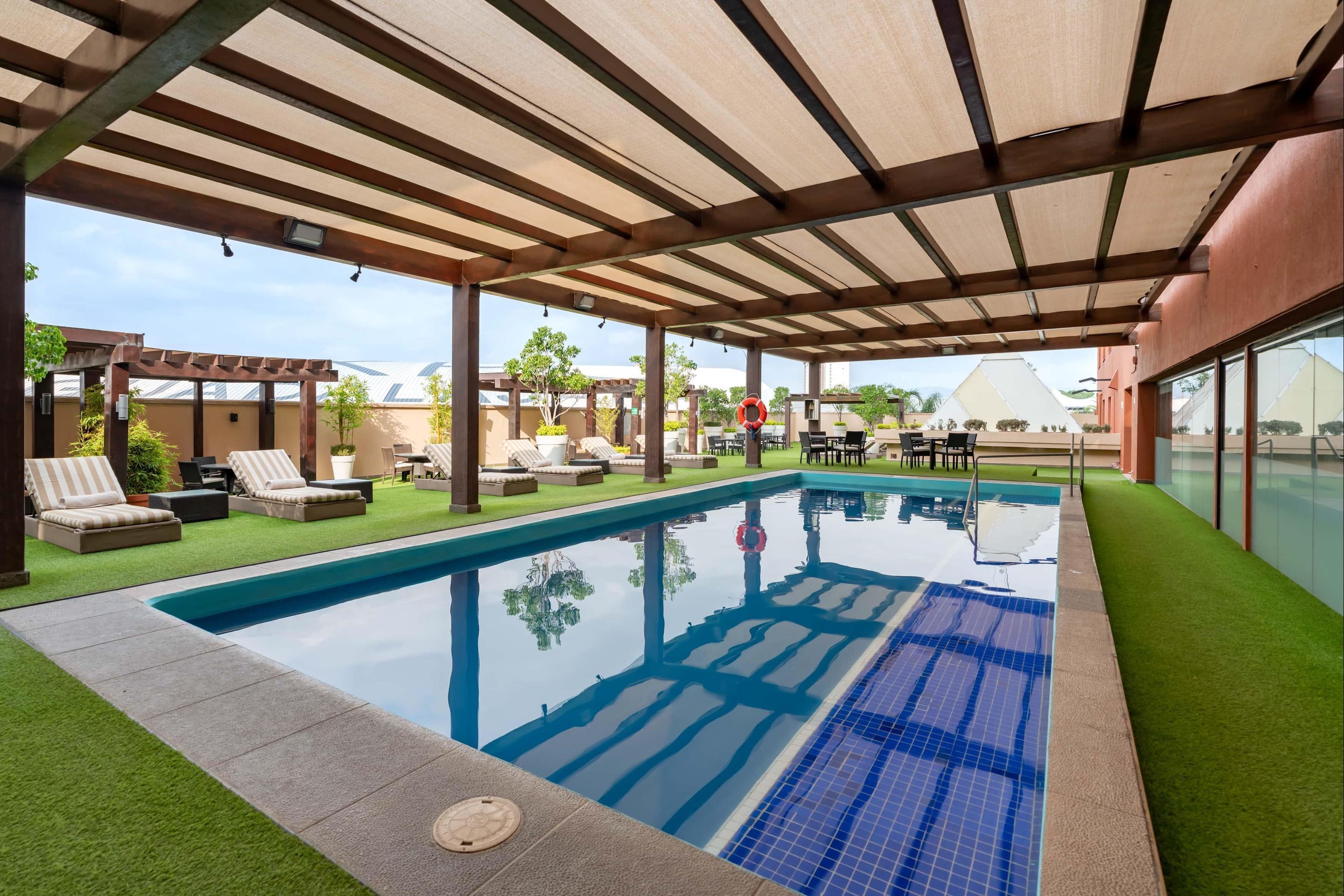 游泳池